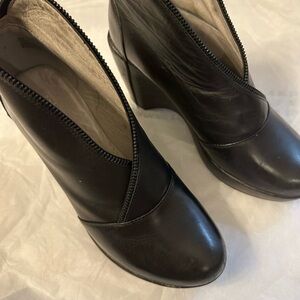 Jambu Elegant Black Women's Wedged Ankle Boots 9.5